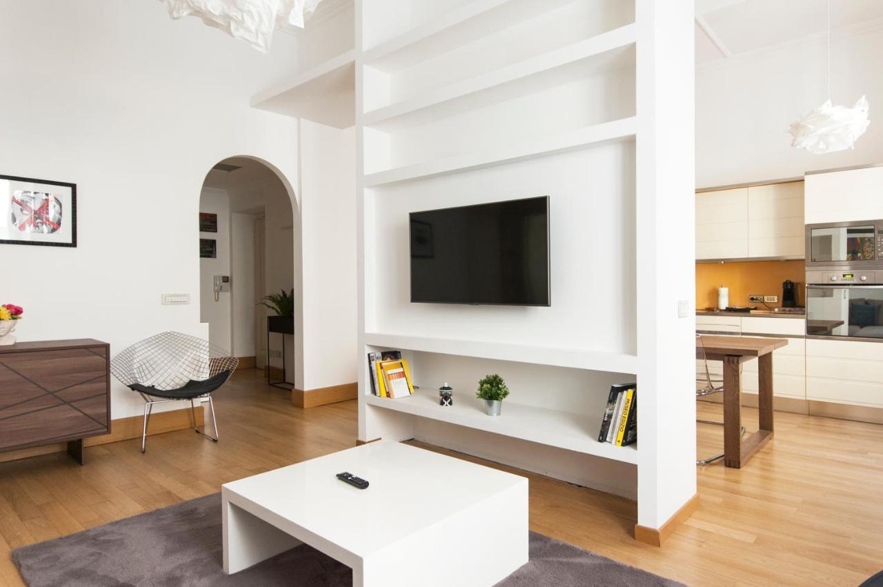 Youhosty - Dei Piatti 3 Apartment Milan Exterior photo