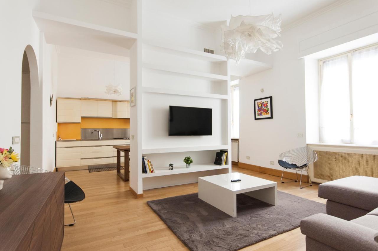 Youhosty - Dei Piatti 3 Apartment Milan Exterior photo